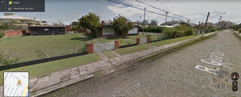 Casa bem localizada construída sob 03 lotes.: 2ª foto da galeria de imagens do imóvel