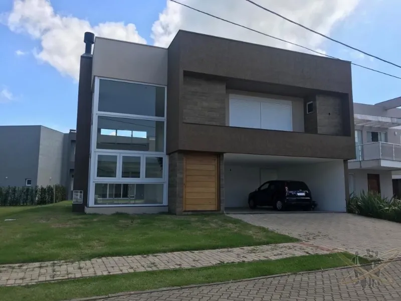 Sobrado novo, 04 suites!