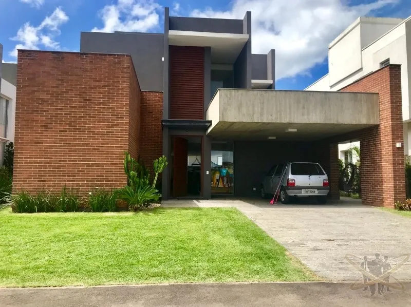 EXCELENTE SOBRADO, COND MALIBU!