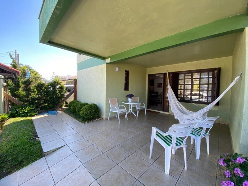 Sobrado duplex em Xangri-Lá, excelente localização frente mar.: 1ª foto da galeria de imagens do imóvel