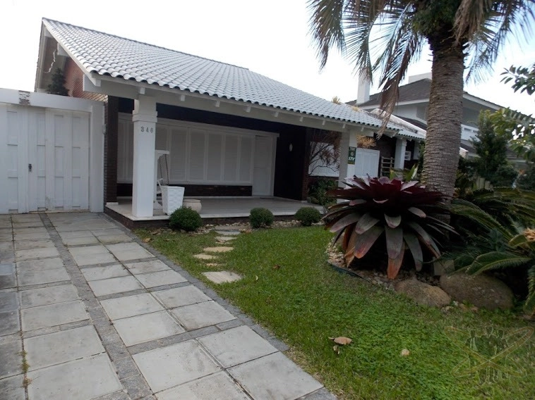 Casa em Atlântida a poucos metros do mar.: 5ª foto da galeria de imagens do imóvel