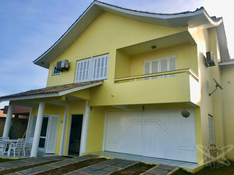 Sobrado em Xangri-Lá junto ao mar.: 1ª foto da galeria de imagens do imóvel