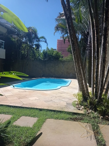 Casa em Atlântida em excelente localização: 2ª foto da galeria de imagens do imóvel