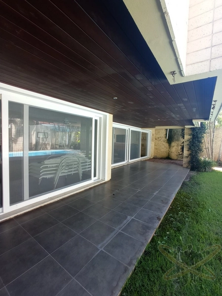 Casa em Atlântida em excelente localização: 3ª foto da galeria de imagens do imóvel