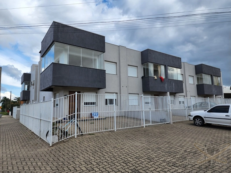 Apartamento semi mobiliado em Xangri-Lá: 1ª foto da galeria de imagens do imóvel