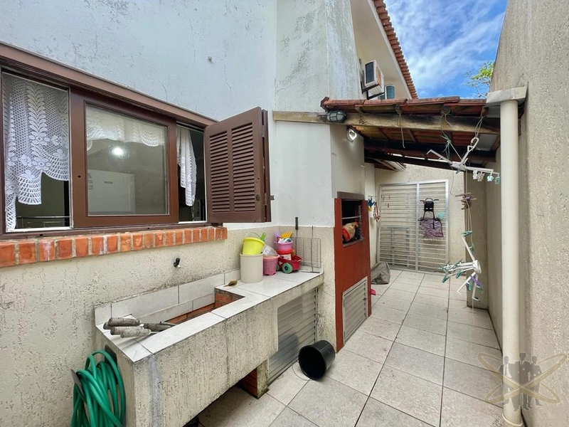 Duplex no centro de Xangri-Lá e junto ao mar.: 23ª foto da galeria de imagens do imóvel