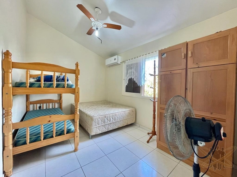 Duplex no centro de Xangri-Lá e junto ao mar.: 9ª foto da galeria de imagens do imóvel