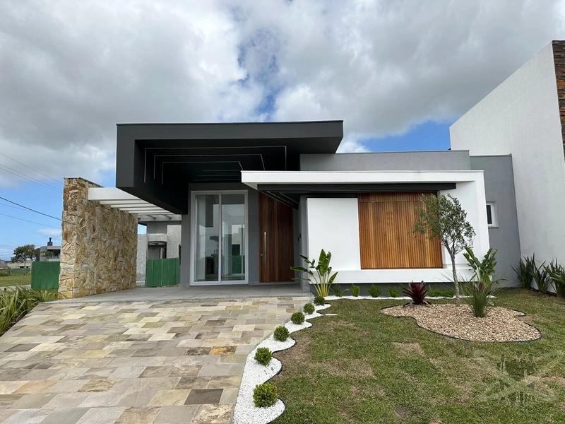 Casa térrea no condomínio Terrasul - Capão da Canoa