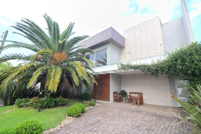 Casa em Xangri-Lá próxima do mar: 1ª foto da galeria de imagens do imóvel