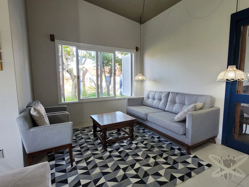Casa com 03 dormitórios no centro de Xangri-lá.: 9ª foto da galeria de imagens do imóvel