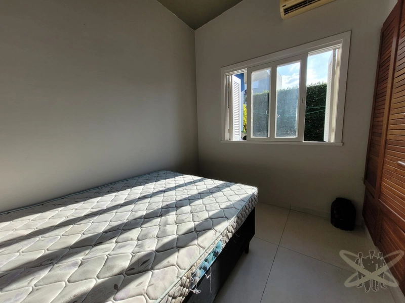 Casa com 03 dormitórios no centro de Xangri-lá.: 22ª foto da galeria de imagens do imóvel
