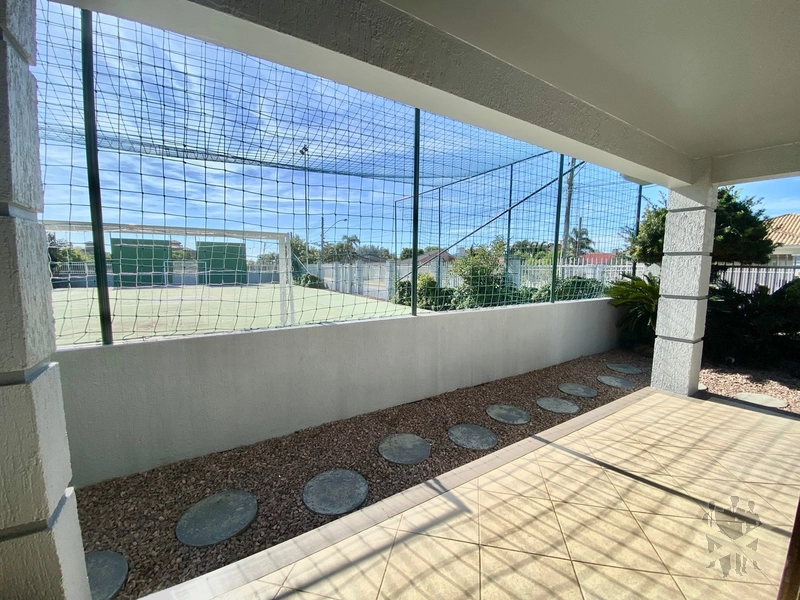 Mansão em Atlântida com quadra de futsal.: 19ª foto da galeria de imagens do imóvel