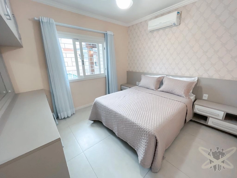 Casa com 02 terrenos no centro de Xangri-lá.: 26ª foto da galeria de imagens do imóvel