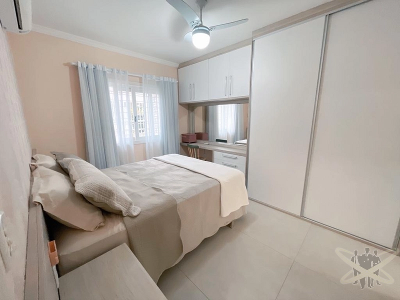 Casa com 02 terrenos no centro de Xangri-lá.: 23ª foto da galeria de imagens do imóvel