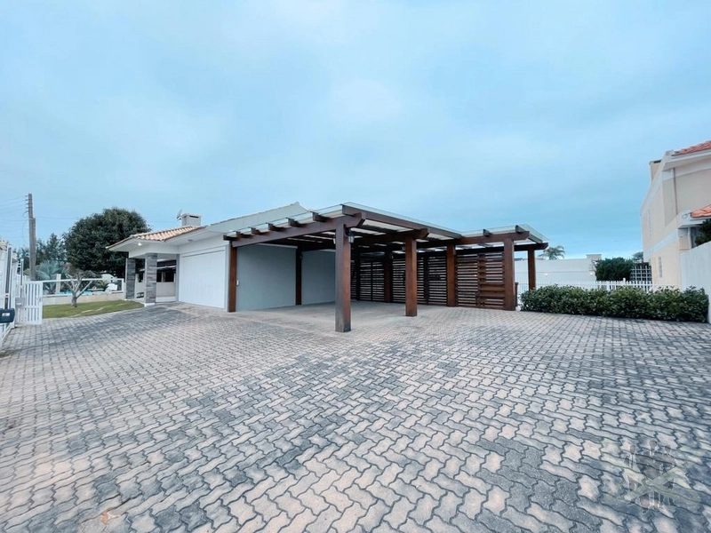 Casa com 02 terrenos no centro de Xangri-lá.: 33ª foto da galeria de imagens do imóvel