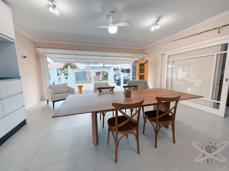 Casa com 02 terrenos no centro de Xangri-lá.: 21ª foto da galeria de imagens do imóvel