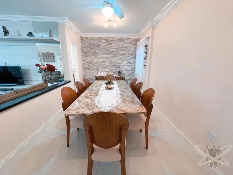Casa com 02 terrenos no centro de Xangri-lá.: 10ª foto da galeria de imagens do imóvel