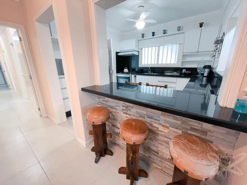 Casa com 02 terrenos no centro de Xangri-lá.: 11ª foto da galeria de imagens do imóvel