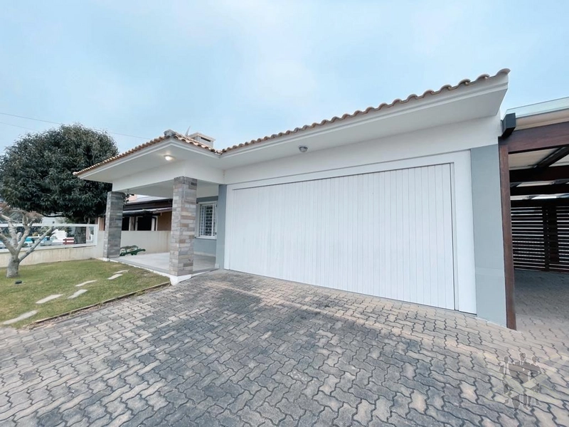 Casa com 02 terrenos no centro de Xangri-lá.: 5ª foto da galeria de imagens do imóvel