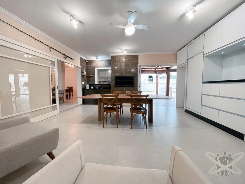 Casa com 02 terrenos no centro de Xangri-lá.: 20ª foto da galeria de imagens do imóvel