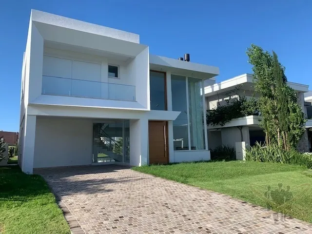 SOBRADO ENSEADA - EXCELENTE NEGOCIO