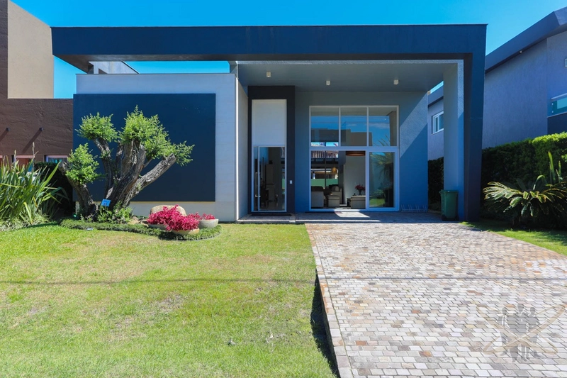 CADA COND ENSEADA - 04 SUITES