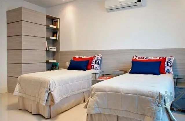 Sobrado mobiliado e decorado - 04 suites Enseada: 4ª foto da galeria de imagens do imóvel