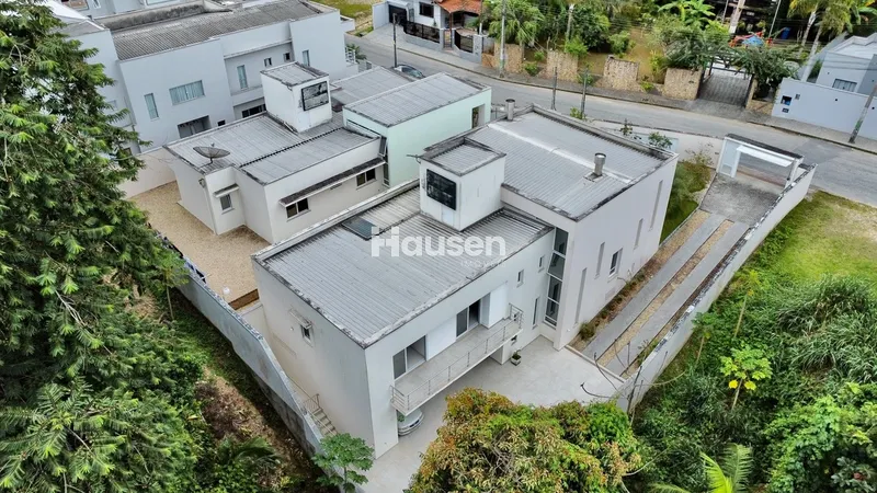 Linda Casa a venda no Bruschal: 28ª foto da galeria de imagens do imóvel