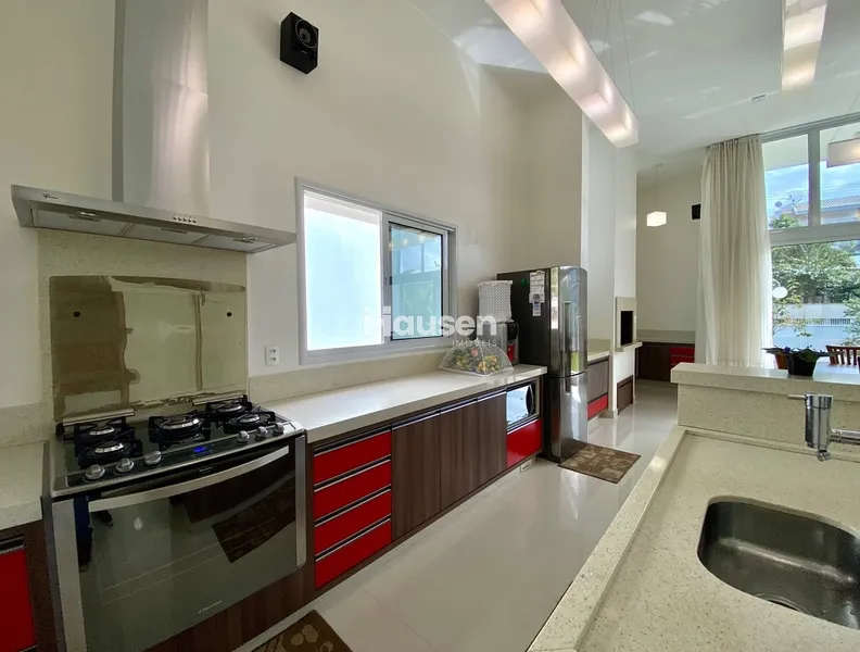 Linda Casa a venda no Bruschal: 7ª foto da galeria de imagens do imóvel