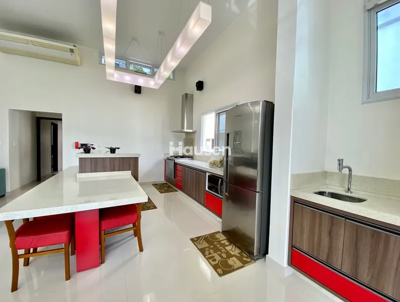 Linda Casa a venda no Bruschal: 6ª foto da galeria de imagens do imóvel