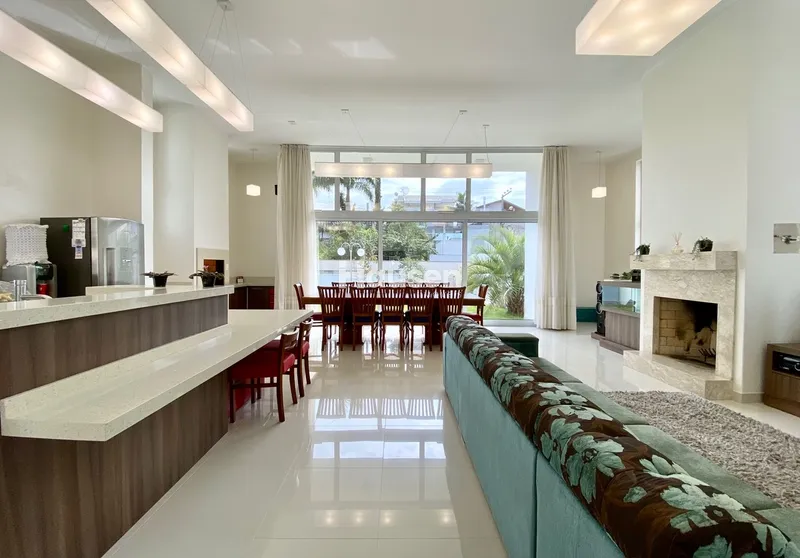 Linda Casa a venda no Bruschal: 9ª foto da galeria de imagens do imóvel