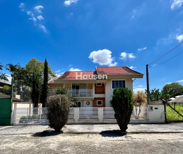 Casa com Piscina no Jardim Maluche: 1ª foto da galeria de imagens do imóvel