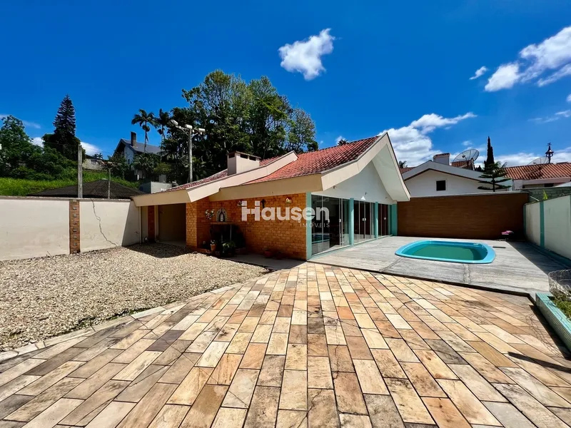 Casa com Piscina no Jardim Maluche: 3ª foto da galeria de imagens do imóvel