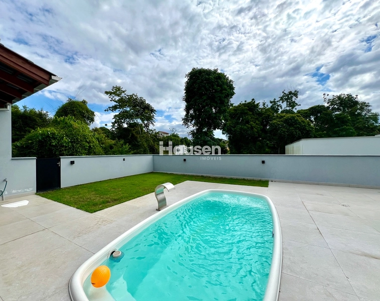 Linda Casa com Piscina no Bruschal!: 4ª foto da galeria de imagens do imóvel