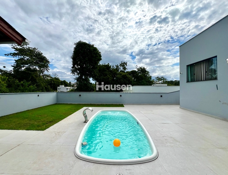 Linda Casa com Piscina no Bruschal!: 3ª foto da galeria de imagens do imóvel