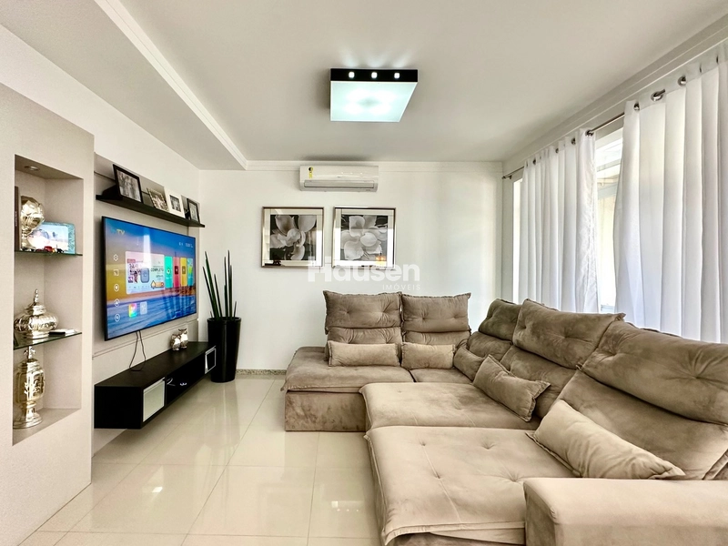 Casa Mobiliada com Piscina no bairro Bruschal!: 13ª foto da galeria de imagens do imóvel
