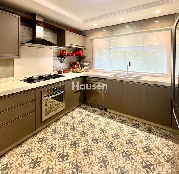 Belíssima Casa no bairro Bruschal!: 12ª foto da galeria de imagens do imóvel