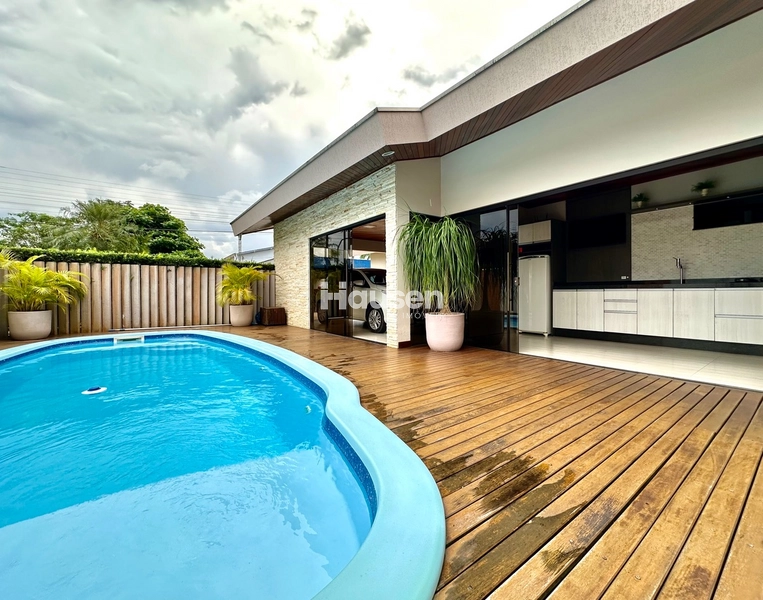 Casa com Piscina no Centro de Guabiruba!: 1ª foto da galeria de imagens do imóvel
