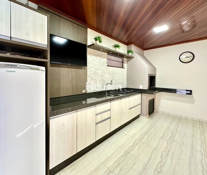 Casa com Piscina no Centro de Guabiruba!: 11ª foto da galeria de imagens do imóvel