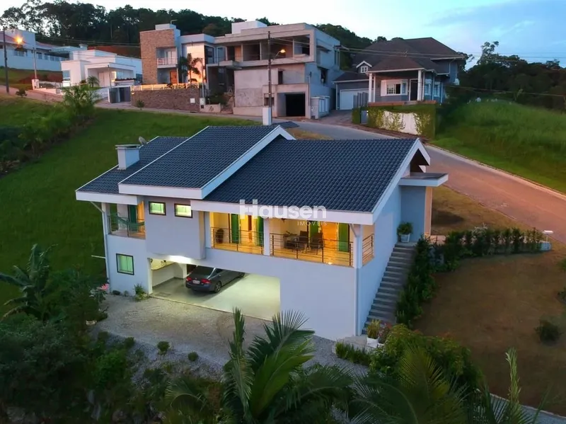 Linda Casa com 4 quartos em Guabiruba!: 8ª foto da galeria de imagens do imóvel