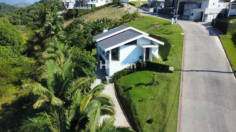 Linda Casa com 4 quartos em Guabiruba!: 2ª foto da galeria de imagens do imóvel
