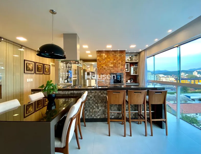 LINDO APARTAMENTO MOBILIADO NO SÃO LUIZ: 1ª foto da galeria de imagens do imóvel