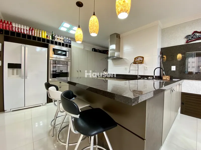 Apartamento em Itapema com Piscina Privativa: 3ª foto da galeria de imagens do imóvel