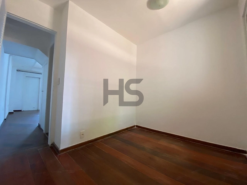 Casa com 4 Quartos à venda: 12ª foto da galeria de imagens do imóvel