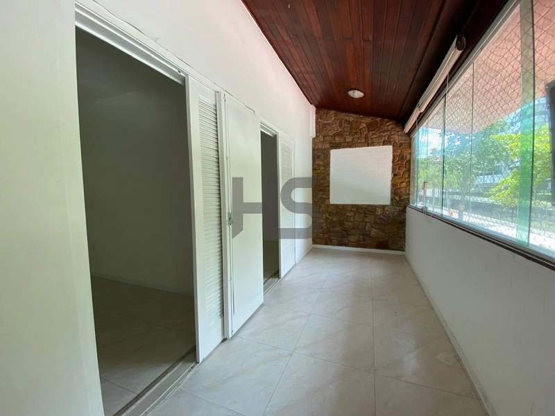 Casa com 4 Quartos à venda: 13ª foto da galeria de imagens do imóvel