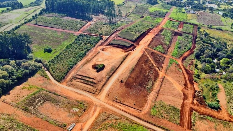 Terreno no loteamento Castanheira: 1ª foto da galeria de imagens do imóvel