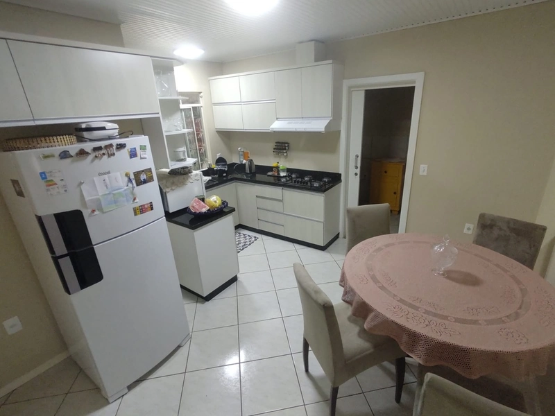 Casa com 1 suíte + 3 quartos no Passo dos Fortes: 1ª foto da galeria de imagens do imóvel
