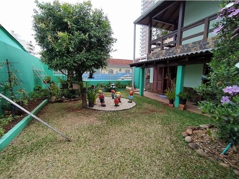 Casa com 4 quartos no Presidente Médici: 8ª foto da galeria de imagens do imóvel