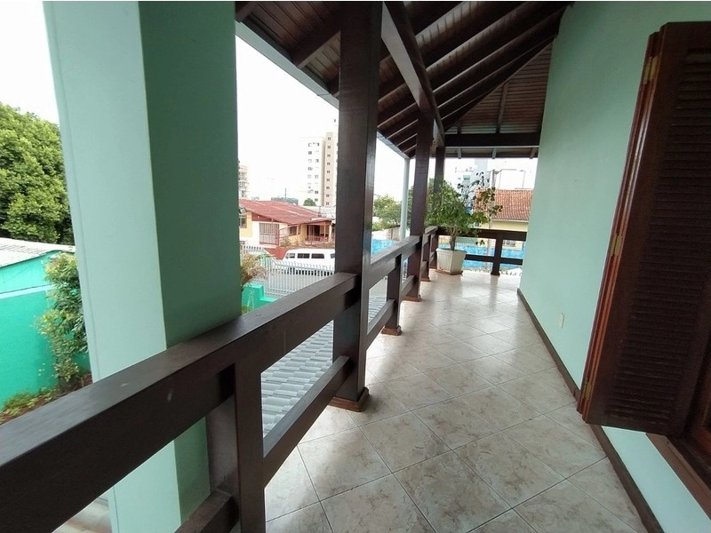 Casa com 4 quartos no Presidente Médici: 7ª foto da galeria de imagens do imóvel