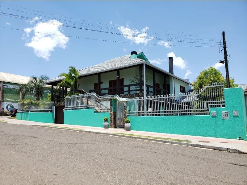 Casa com 4 quartos no Presidente Médici: 3ª foto da galeria de imagens do imóvel